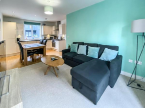 Beautiful, contemporary 3 bedroom apartment